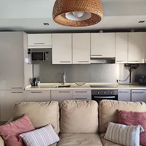 https://amplio-y-moderno-apartamento-lorenzo-ferreira.es-andalucia.com