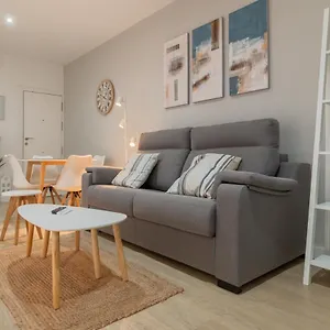 https://irmitours-apartments.es-andalucia.com